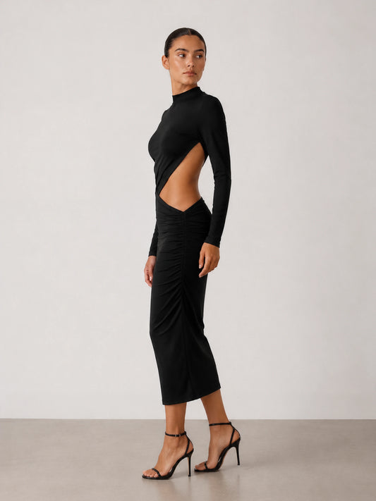 MONA DRESS black - czarna sukienka midi/maxi z marszczeniem i wycięciem