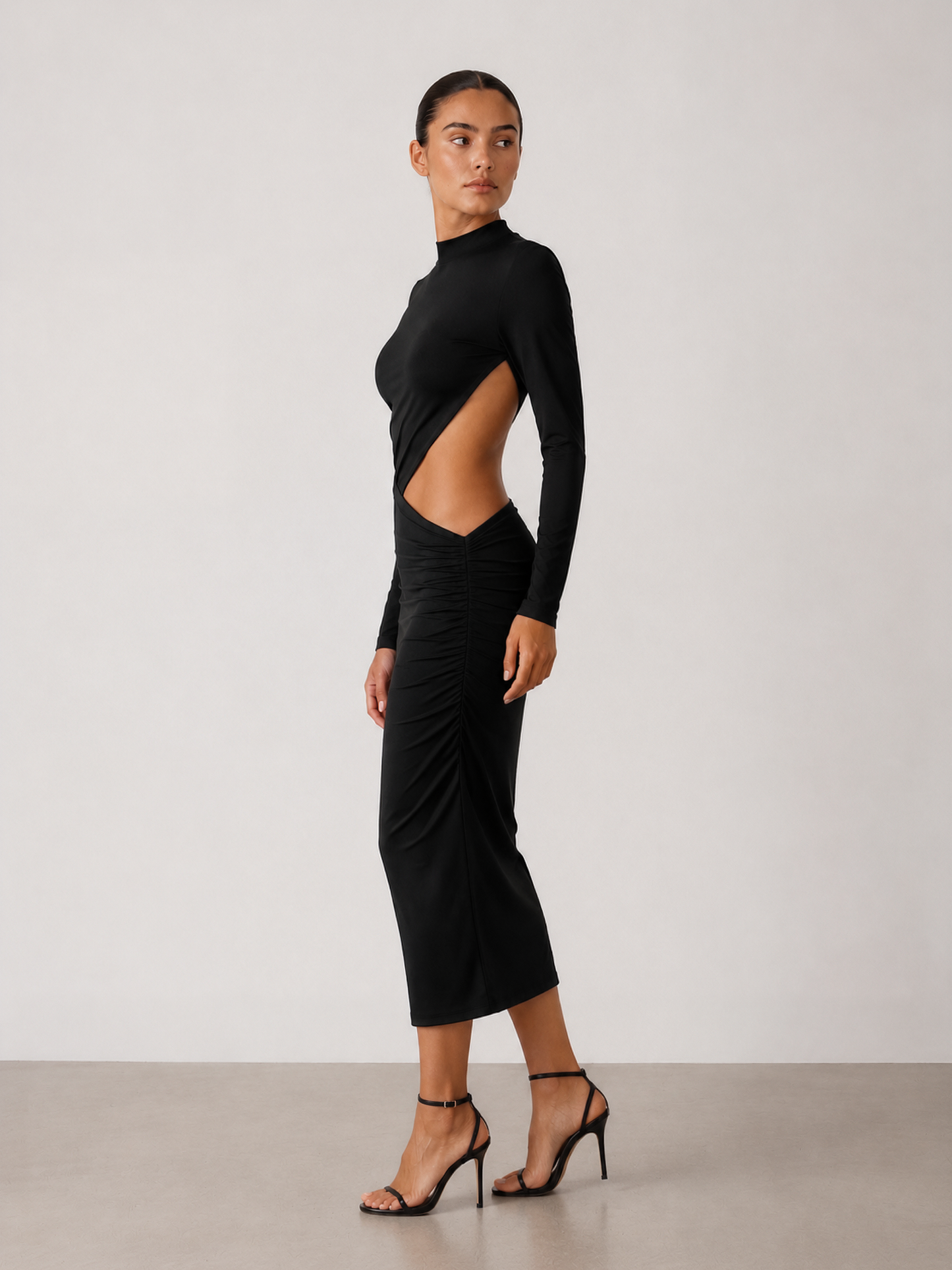 MONA DRESS - czarna sukienka z wycięciem maxi